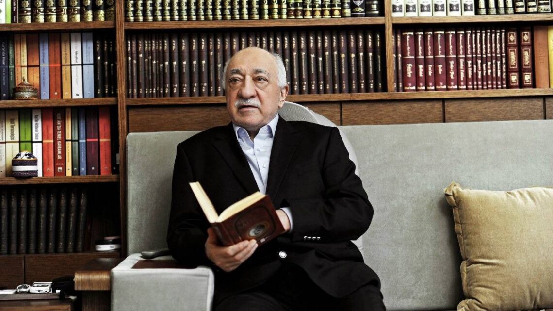 Türkiye hükümeti sansür dalgası başlattı: Fethullah Gülen için taziye mesajı paylaşanların hesapları kapatıldı