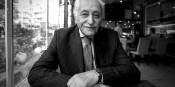 Şair ve yazar Yavuz Bülent Bakiler vefat etti