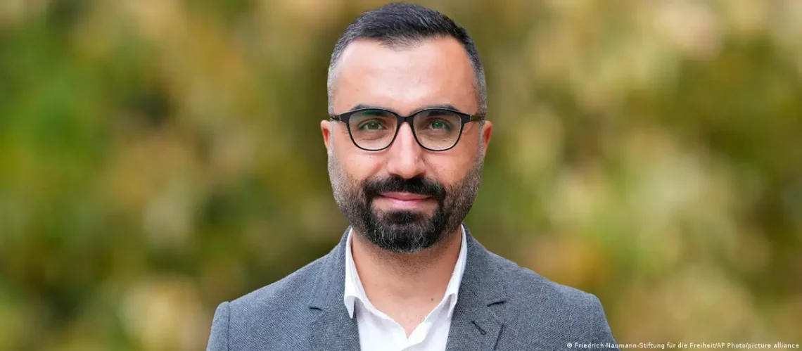DW Türkçe muhabiri Alican Uludağ tutuklandı: Gazeteci meslek örgütleri, Alman ve AB’li siyasetçilerden tepki geldi