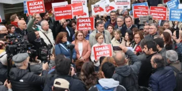 Meslek örgütleri gazetecilere yönelik gözaltı ve tutuklamaları protesto etti